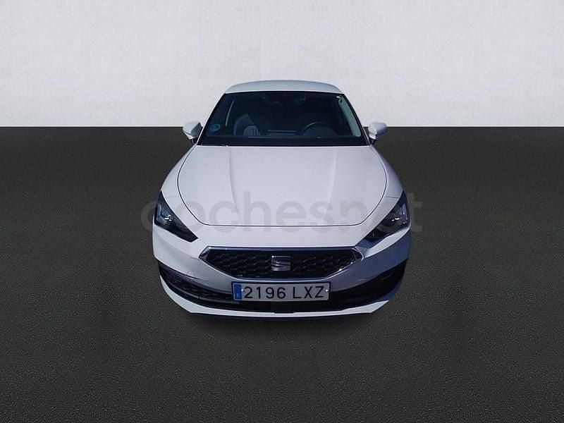 Używany Seat Leon Style 110 KM (80 kW) 2022 Biały Sedan/Limuzyna