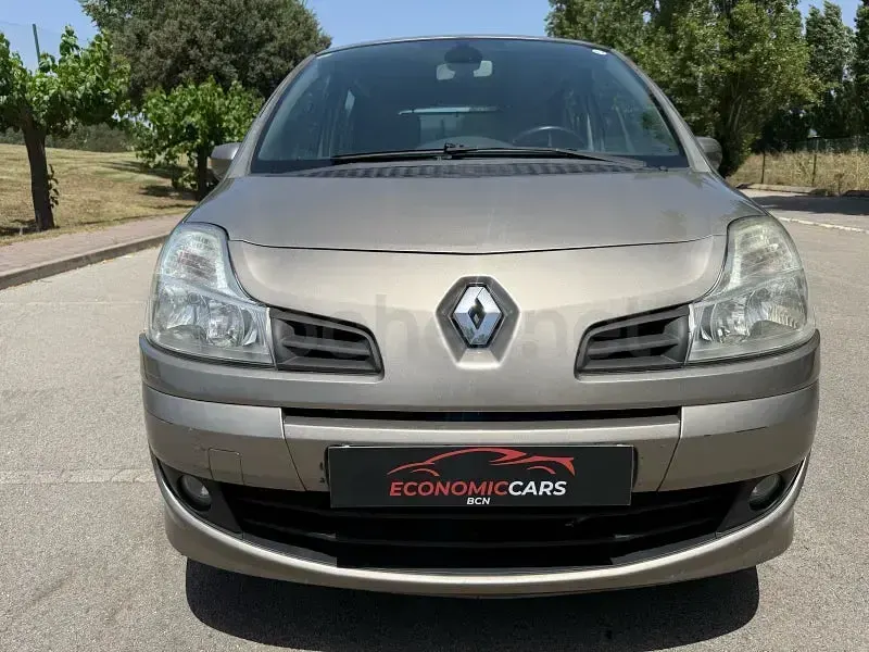 Usado Renault Modus Dynamique 110 CV (80 kW) 2008 Beige Monovolumen