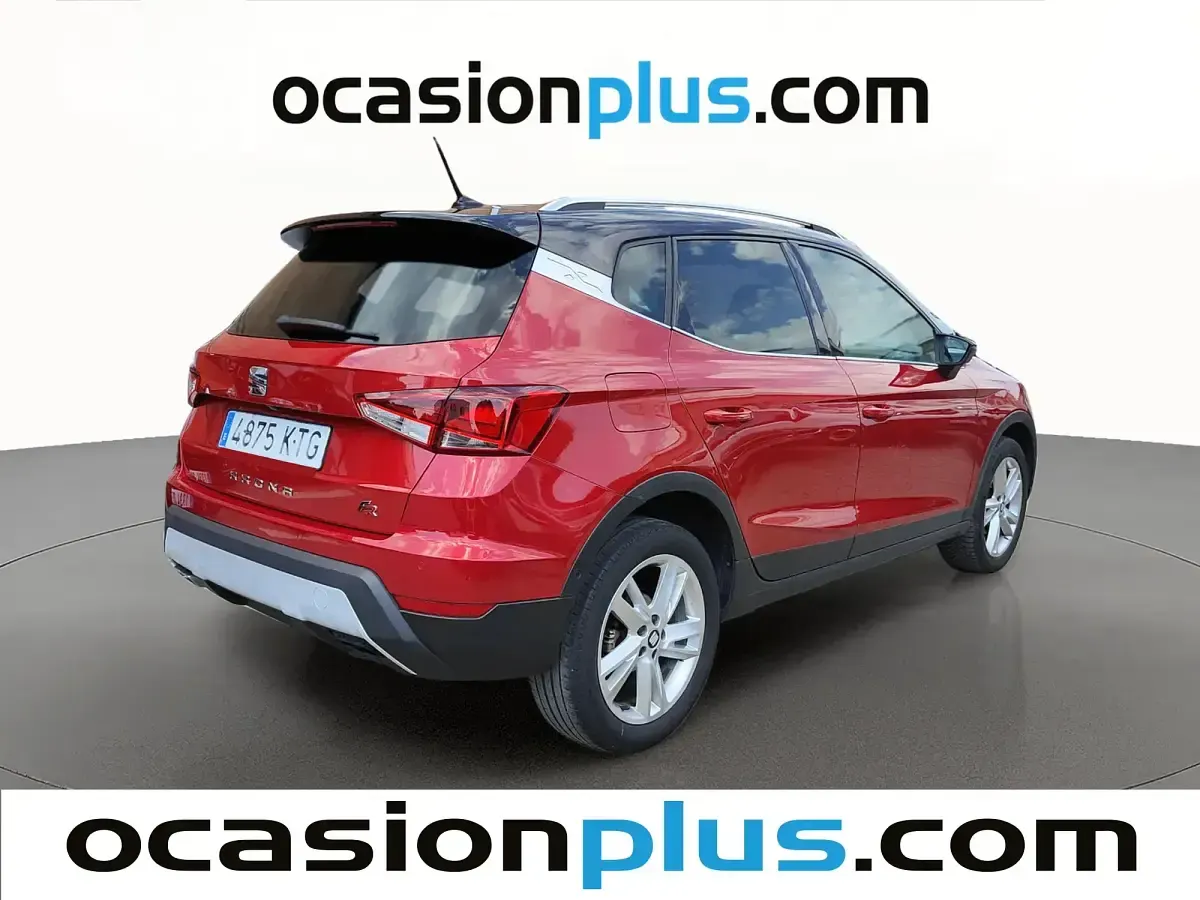 Usado Seat Arona Ecomotive 115 CV (84 kW) 2019 Rojo SUV