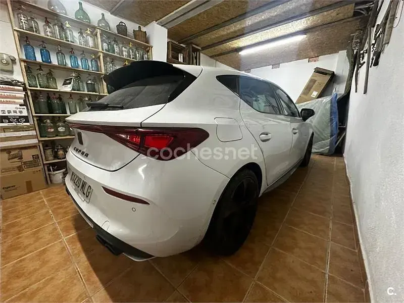 Usado Cupra Leon 190 CV (139 kW) 2023 Blanco Familiar