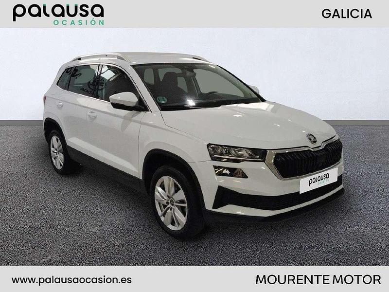 Usado Skoda Karoq Selection 150 CV (110 kW) 2025 Blanco SUV