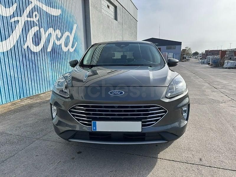 Usado Ford Kuga Titanium 120 CV (88 kW) 2020 Gris / plata SUV