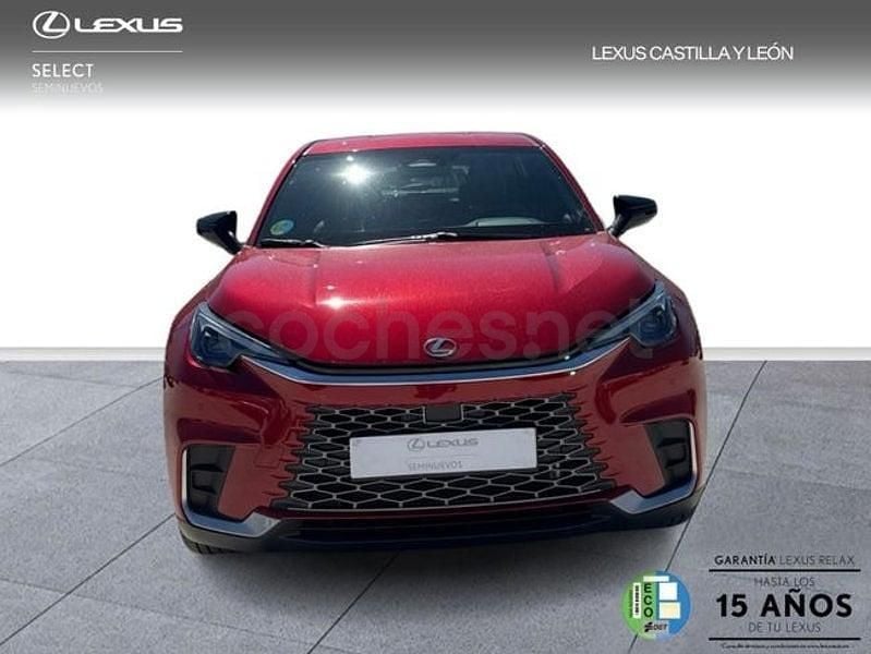 Usado Lexus LBX 136 CV (100 kW) 2025 Rojo SUV