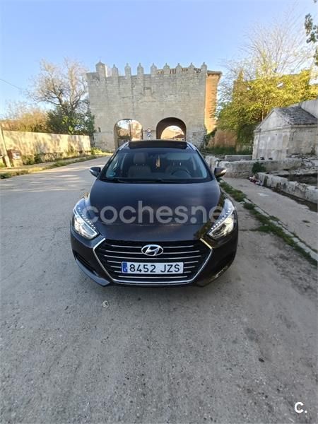 Etiqueta c (verde) Usado 2017 Hyundai i40 Style Familiar | 13.500 € (Caro) - Imagen 1/4