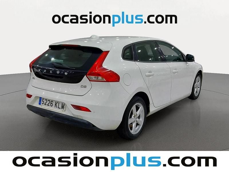Usado Volvo V40 Kinetic 120 CV (88 kW) 2018 Blanco Berlina