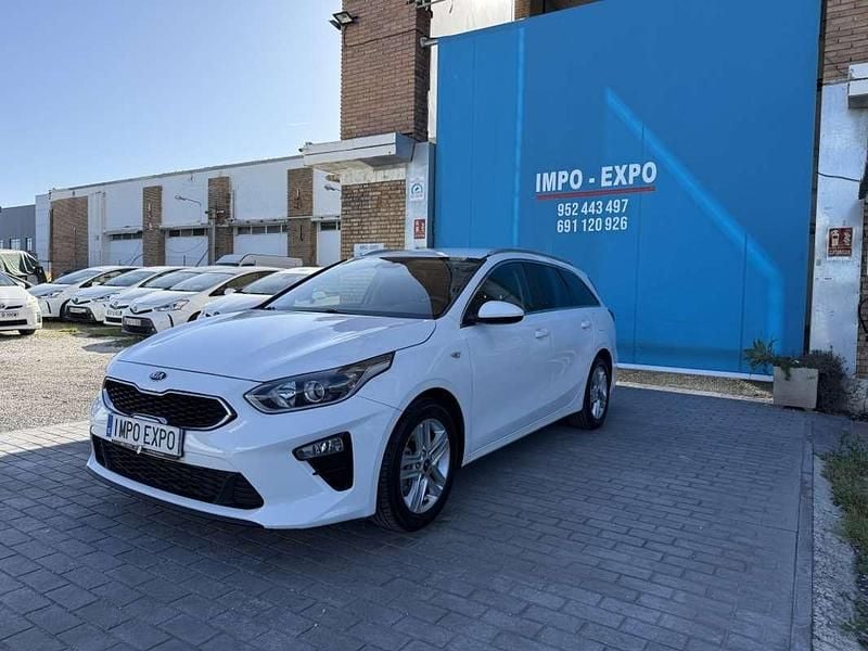 Blanco Usado 2021 Kia Ceed Utilitario | 10.900 € (Buen precio) - Imagen 1/4