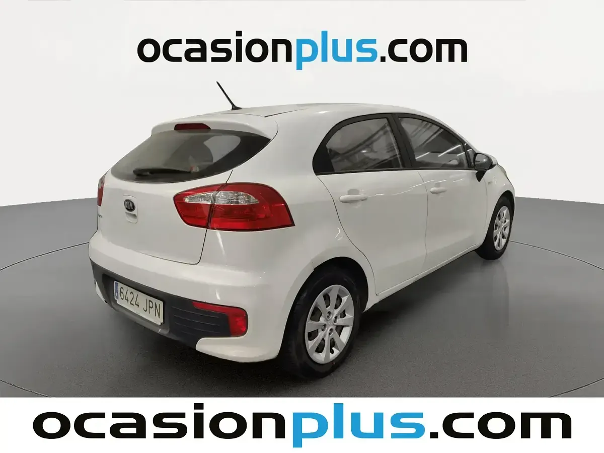 Usado Kia Rio 84 CV (61 kW) 2016 Blanco Utilitario