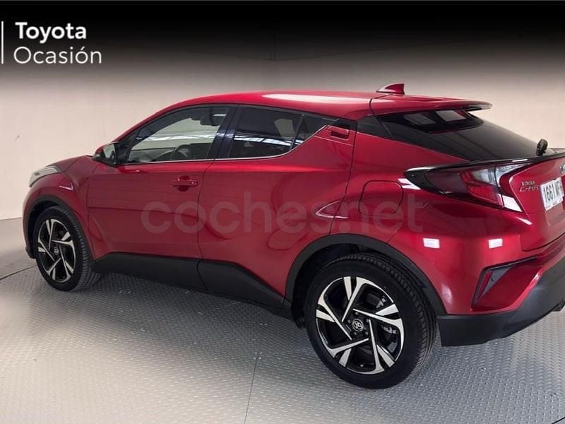 Usado Toyota C-HR Advance 122 CV (89 kW) 2023 Granate SUV