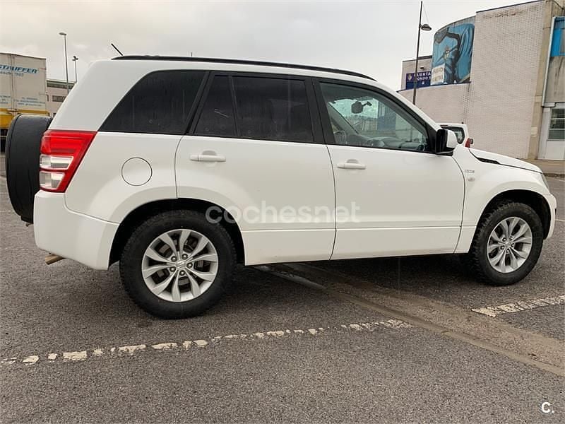 Usado Suzuki Vitara 129 CV (94 kW) 2014 Blanco SUV