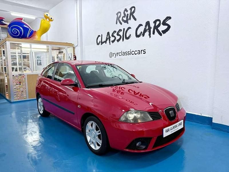 Rojo Usado 2008 Seat Ibiza Reference Utilitario | 5900 € (Un poco caro) - Imagen 1/4