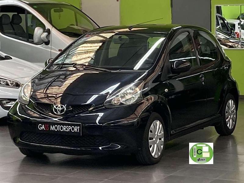 Negro Usado 2007 Toyota Aygo Utilitario | 4999 € (Precio justo) - Imagen 1/4