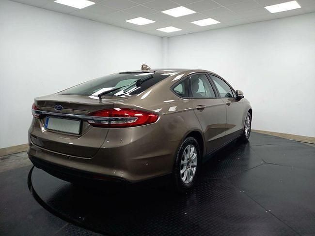 Usado Ford Mondeo Trend 150 CV (110 kW) 2020 Gris Berlina