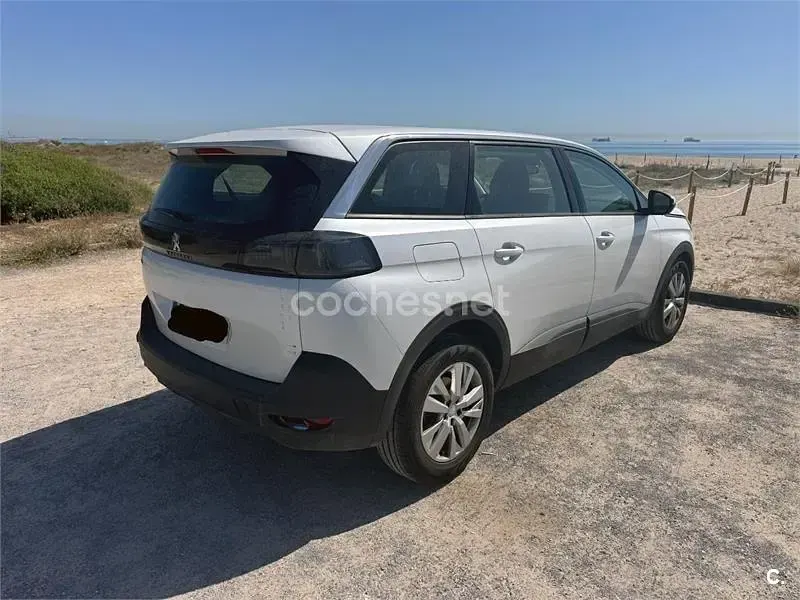 Usado Peugeot 5008 Active 130 CV (95 kW) 2021 Blanco SUV