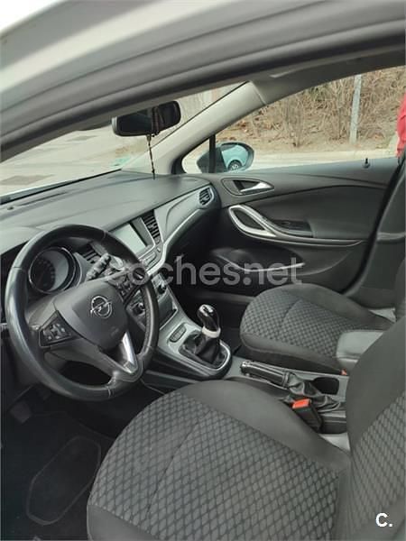 Usado Opel Astra Dynamic 110 CV (80 kW) 2018 Blanco Berlina