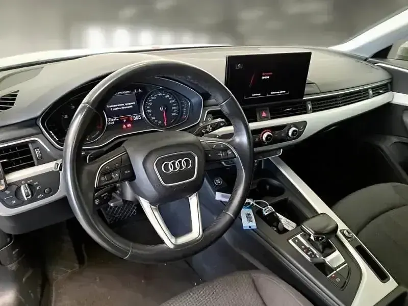 Usado Audi A4 Advanced Plus 163 CV (119 kW) 2021 Otro Familiar