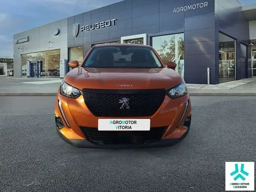 Usado Peugeot 2008 Active 101 CV (74 kW) 2020 Naranja SUV