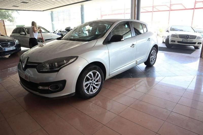 Gris Usado 2015 Renault Mégane III LIMITED Utilitario | 5500 € (Buen precio) - Imagen 1/4