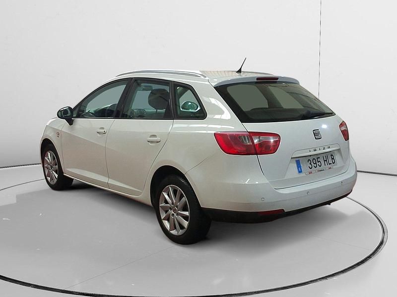 Usado Seat Ibiza Style 106 CV (77 kW) 2012 Blanco Utilitario