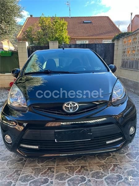Negro Usado 2013 Toyota Aygo City Utilitario | 7250 € (Precio justo) - Imagen 1/4