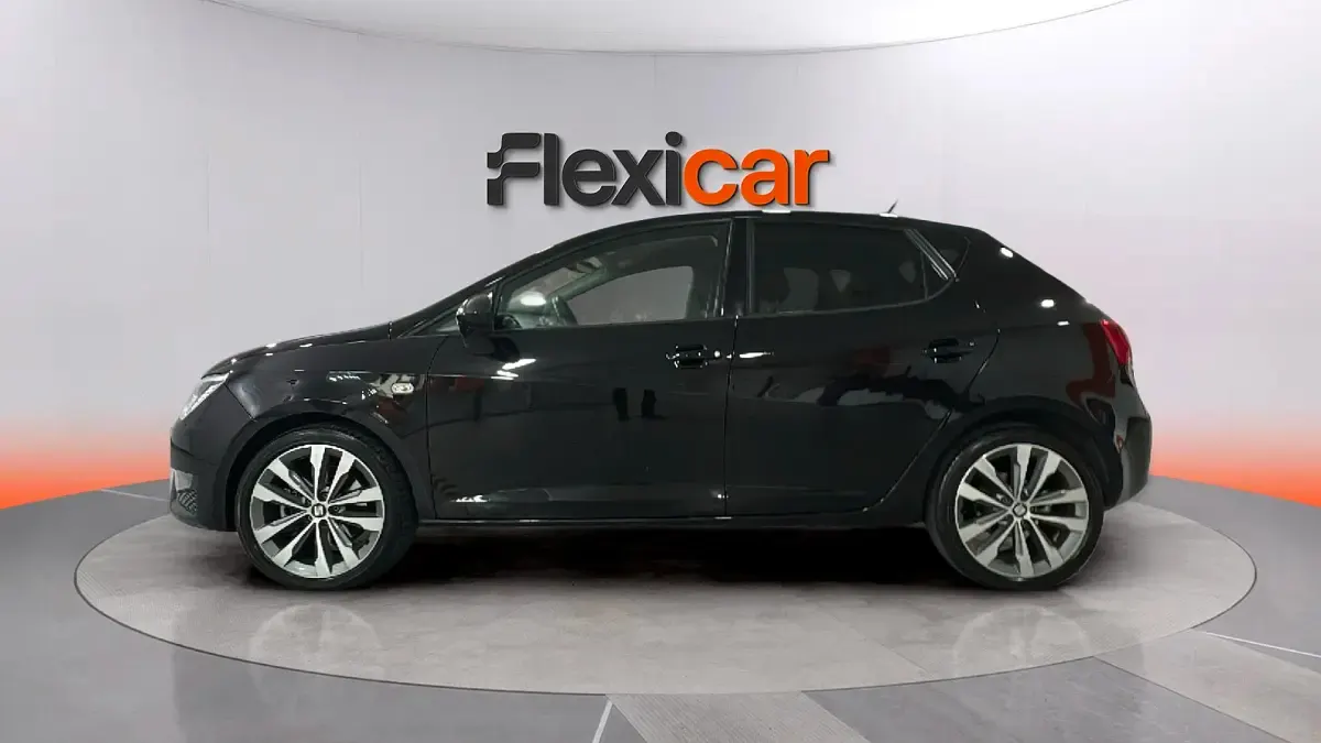 Usado Seat Ibiza FR 110 CV (80 kW) 2017 Negro Berlina