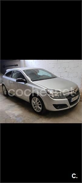 Usado Opel Astra GTC Sport 120 CV (88 kW) 2008 Gris / plata Berlina