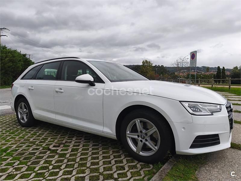 Usado Audi A4 122 CV (89 kW) 2019 Blanco Familiar