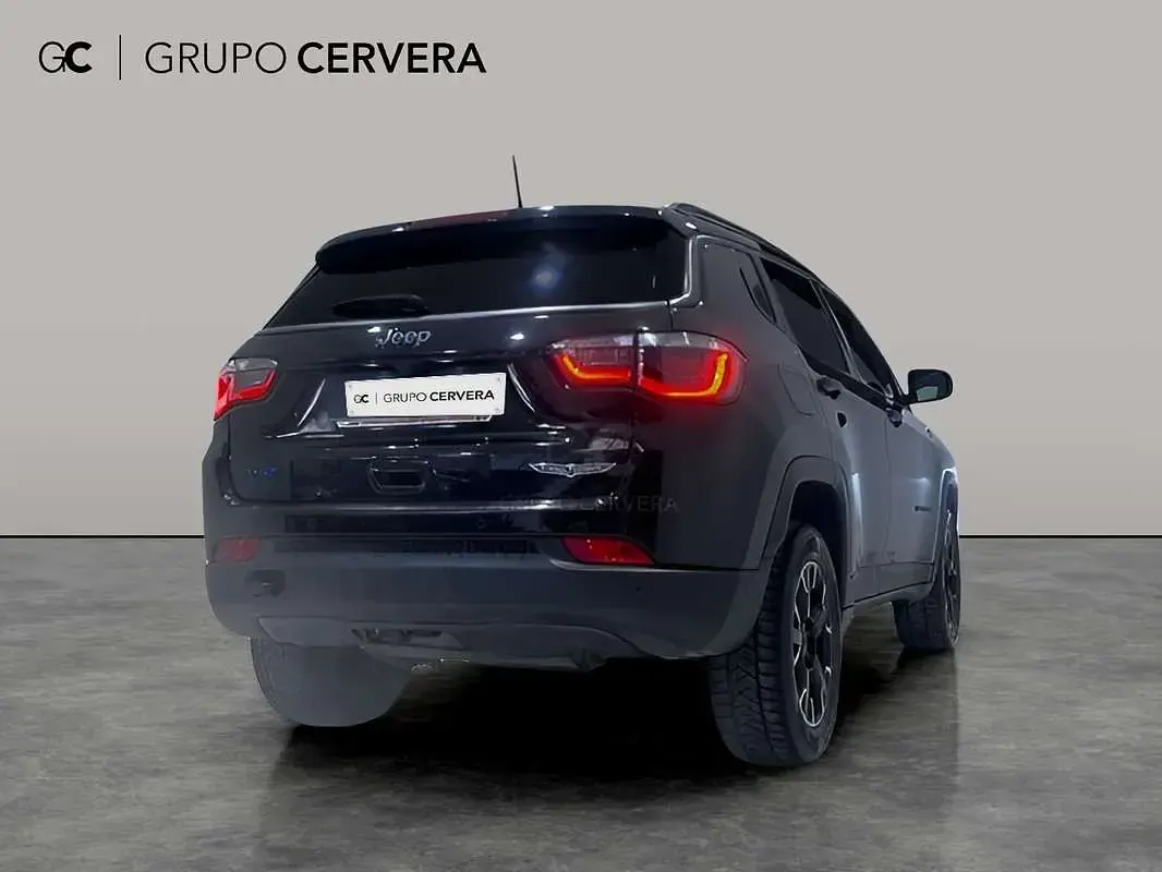 Usado Jeep Compass Trailhawk 241 CV (177 kW) 2020 Negro SUV