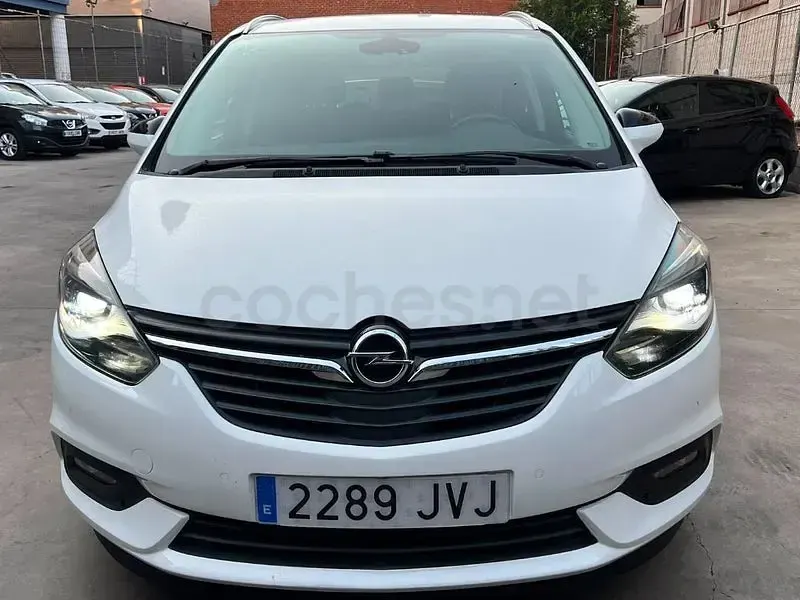 Usado Opel Zafira Tourer Excellence 170 CV (125 kW) 2016 Blanco Monovolumen