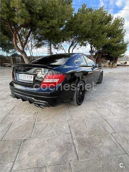 Usado Mercedes C220 170 CV (125 kW) 2012 Negro Coupe