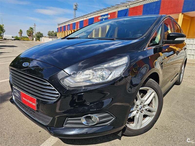 Negro Usado 2017 Ford S-MAX Titanium Monovolumen | 16.790 € (Precio justo) - Imagen 1/4