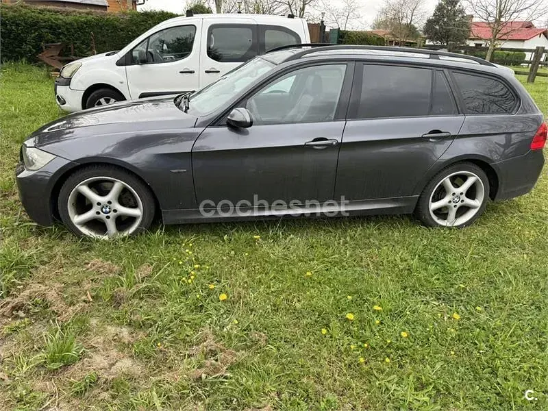 Usado BMW 330 231 CV (169 kW) 2007 Gris / plata Familiar