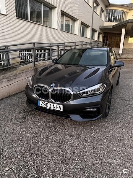 Usado BMW 118 Sport Line 136 CV (100 kW) 2020 Gris / plata Utilitario