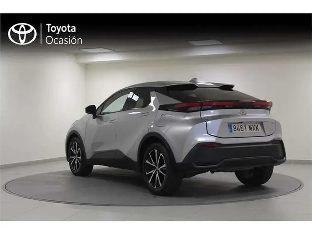 Usado Toyota C-HR Advance 140 CV (102 kW) 2024 Gris SUV