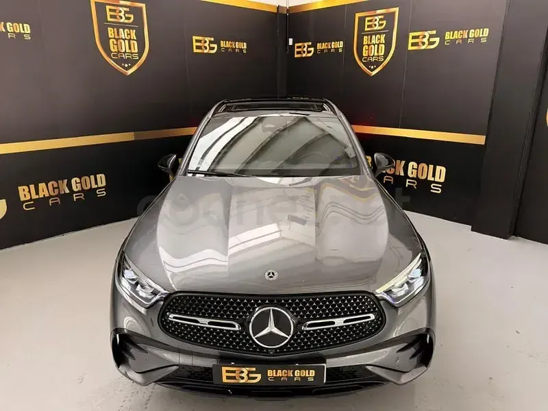 Usado Mercedes GLC220 197 CV (144 kW) 2023 Gris / plata SUV