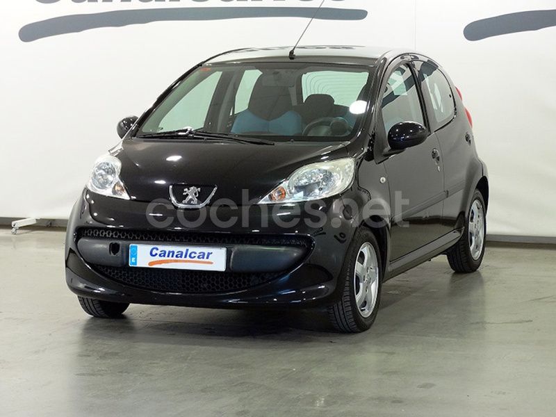 Negro Usado 2008 Peugeot 107 Utilitario | 3925 € (Precio justo) - Imagen 1/4