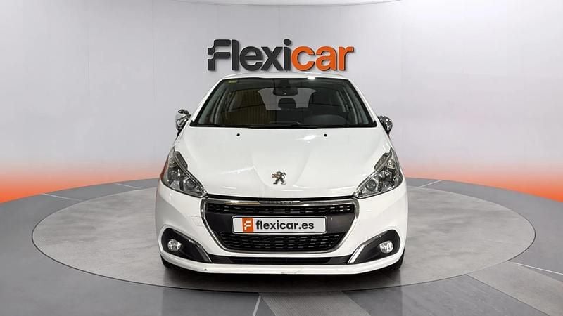 Usado Peugeot 208 Allure 82 CV (60 kW) 2016 Blanco Utilitario