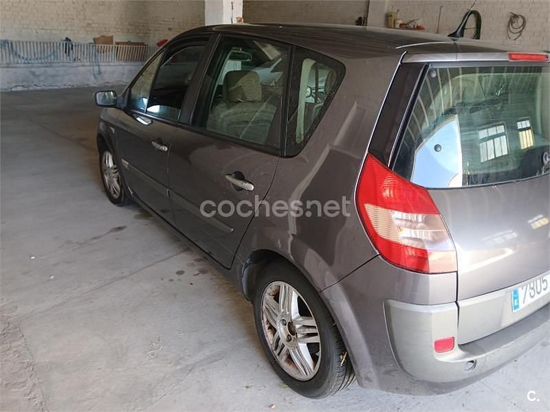 Usado Renault Scénic Authentique 115 CV (84 kW) 2003 Beige Monovolumen