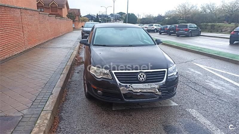 Negro Usado 2010 VW Passat Edition Berlina | 5500 € (Precio justo) - Imagen 1/4