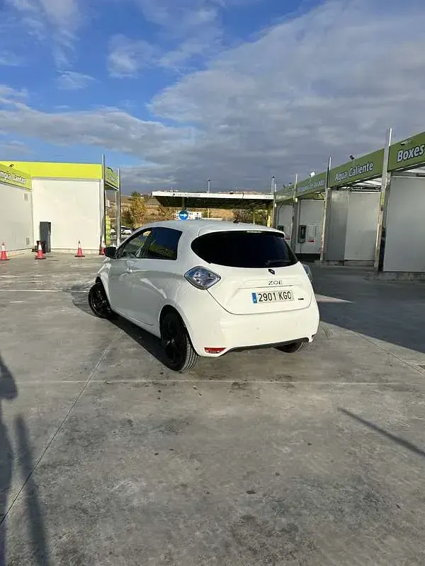 Usado Renault Zoe Life 67 kW (92 CV) 2017 Eléctrico Utilitario