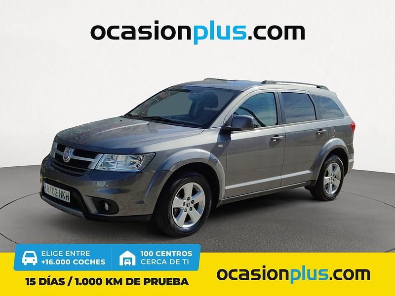 Gris Usado 2012 Fiat Freemont Urban SUV | 9850 € (Precio justo) - Imagen 1/4