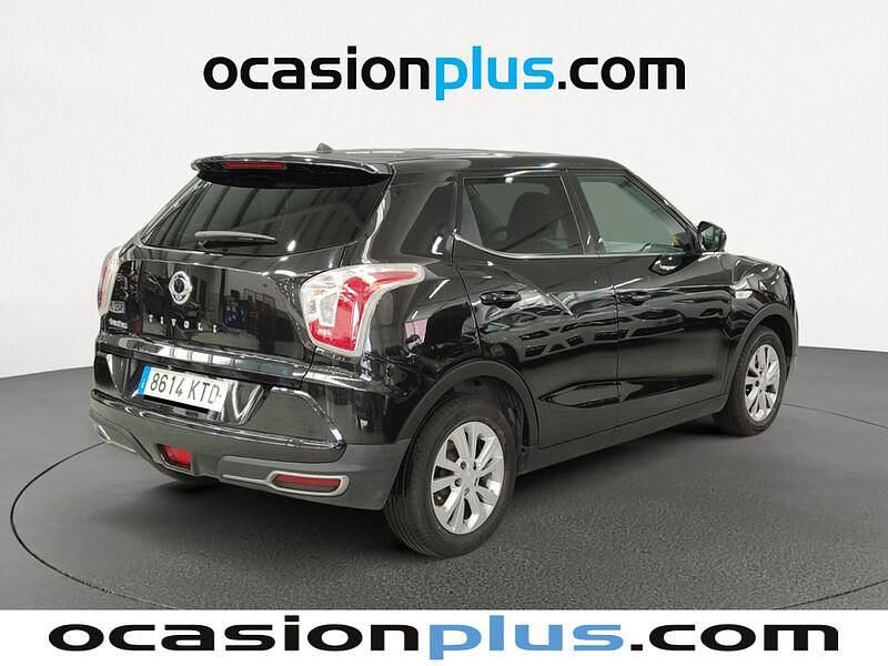 Usado Ssangyong (KGM) Tivoli Limited 128 CV (94 kW) 2019 Negro SUV