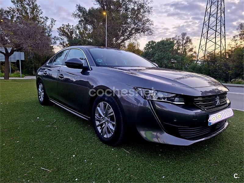 Usado Peugeot 508 GT-line 130 CV (95 kW) 2021 Gris / plata Berlina