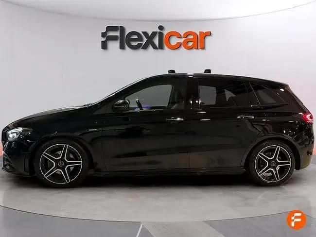 Usado Mercedes B200 150 CV (110 kW) 2021 Negro Monovolumen