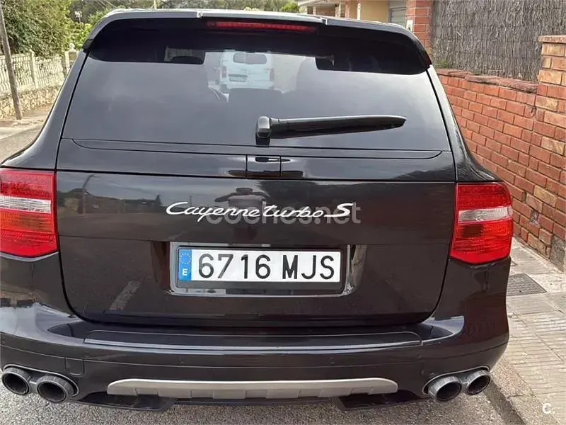 Usado Porsche Cayenne Turbo S 550 CV (404 kW) 2008 Negro SUV