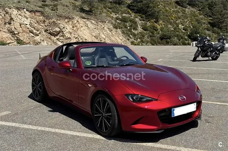 Usado Mazda MX5 Exclusive-Line 184 CV (135 kW) 2025 Rojo Descapotable