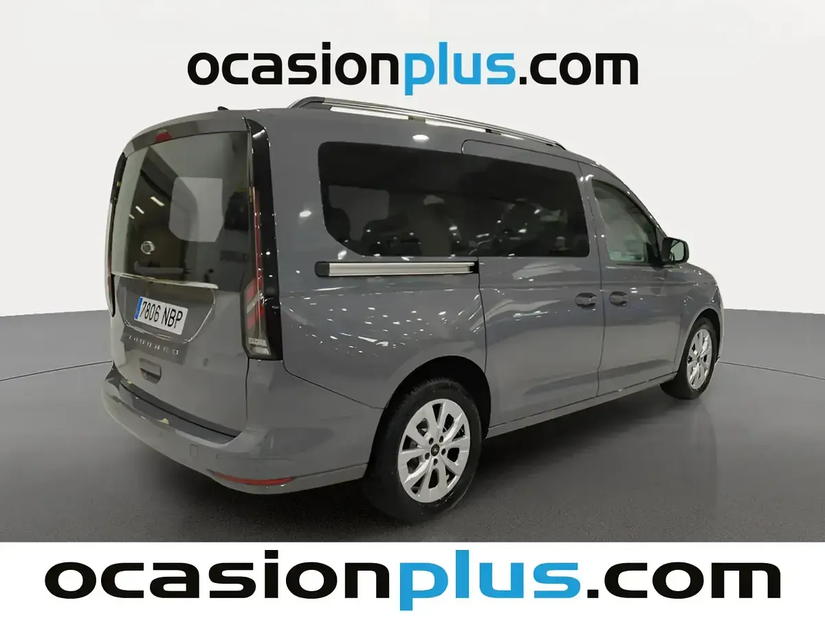 Usado Ford Tourneo Connect Titanium 122 CV (89 kW) 2025 Gris Monovolumen