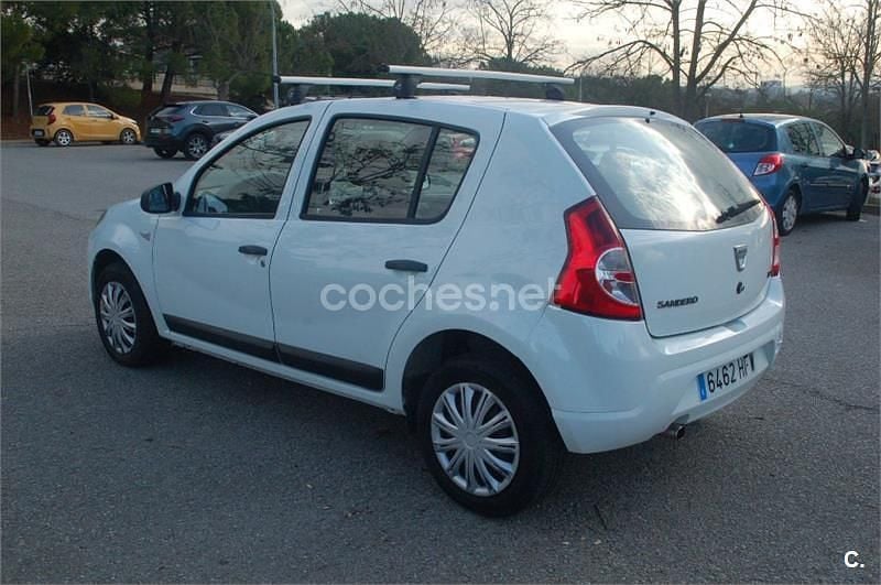 Usado Dacia Sandero Lauréate 75 CV (55 kW) 2011 Blanco Berlina