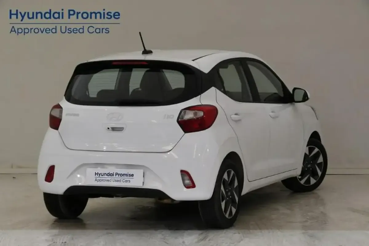 Nuevo Hyundai i10 63 CV (46 kW) 2026 Rojo Utilitario