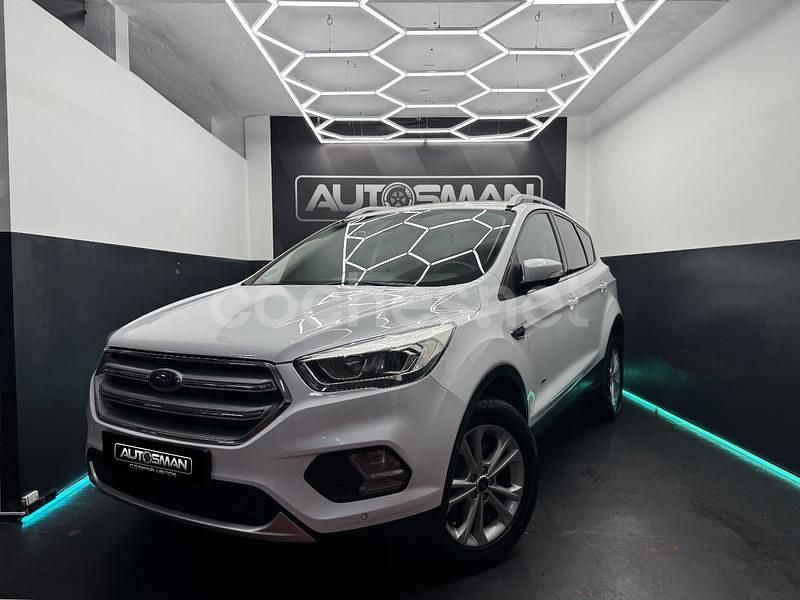 Blanco Usado 2017 Ford Kuga Titanium SUV | 12.490 € (Buen precio) - Imagen 1/4