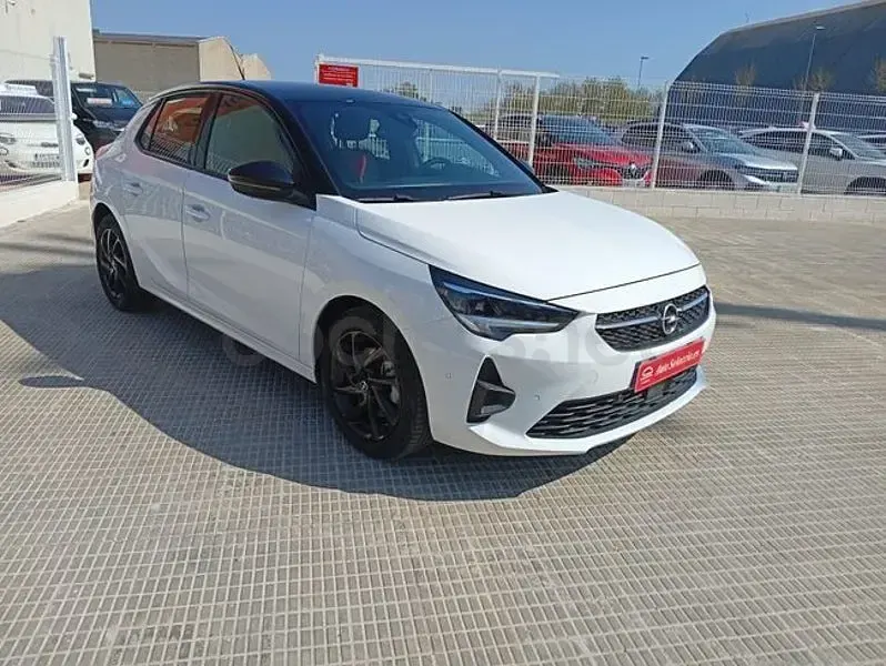 Usado Opel Corsa GS Line 100 CV (73 kW) 2023 Blanco Utilitario